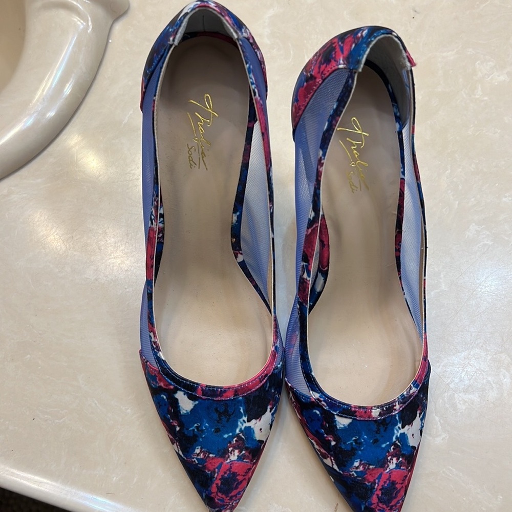 Thalia dodo shoes multi color slightly worn once or twice